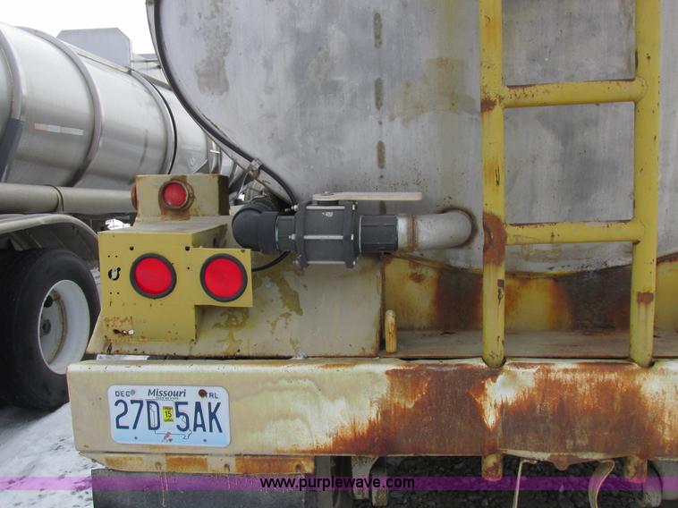 image for item K2034 1968 Fruehauf tanker trailer