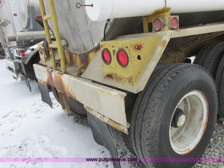image for item K2034 1968 Fruehauf tanker trailer