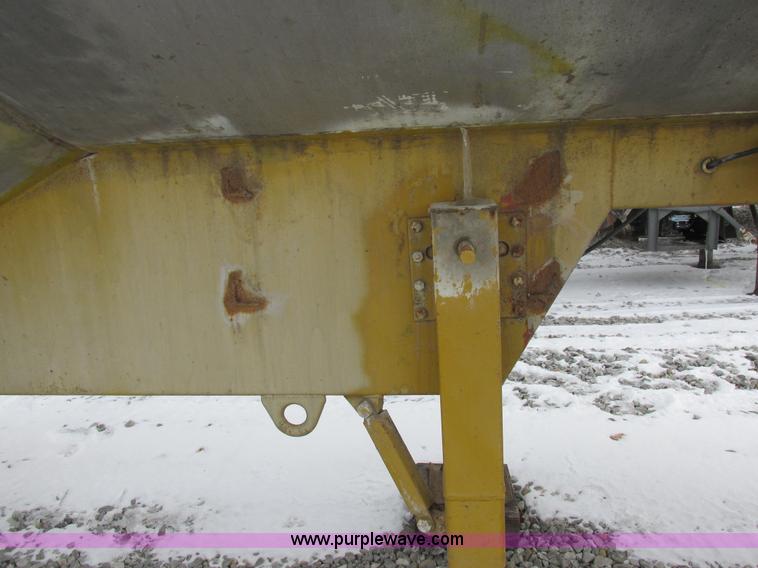 image for item K2034 1968 Fruehauf tanker trailer