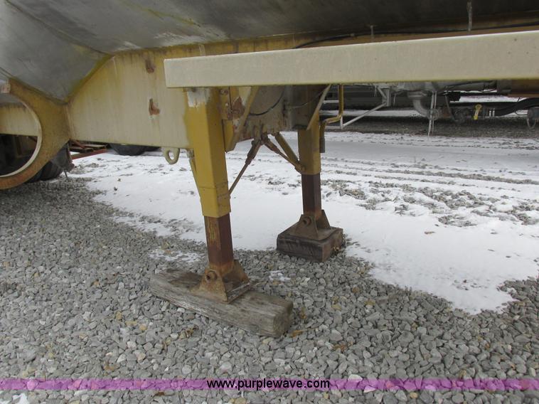 image for item K2034 1968 Fruehauf tanker trailer