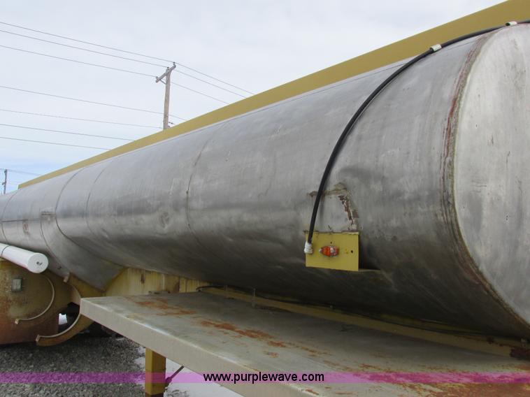 image for item K2034 1968 Fruehauf tanker trailer