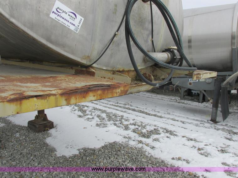 image for item K2034 1968 Fruehauf tanker trailer