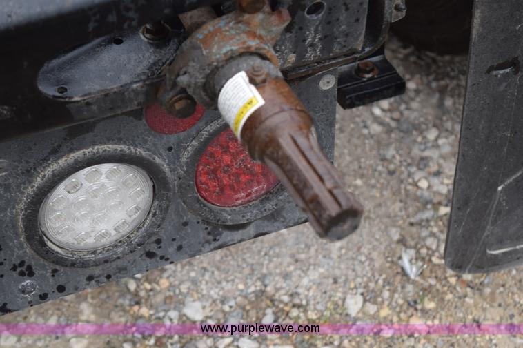 image for item K2313 2007 Volvo VNL 10th Anniversary Edition semi truck