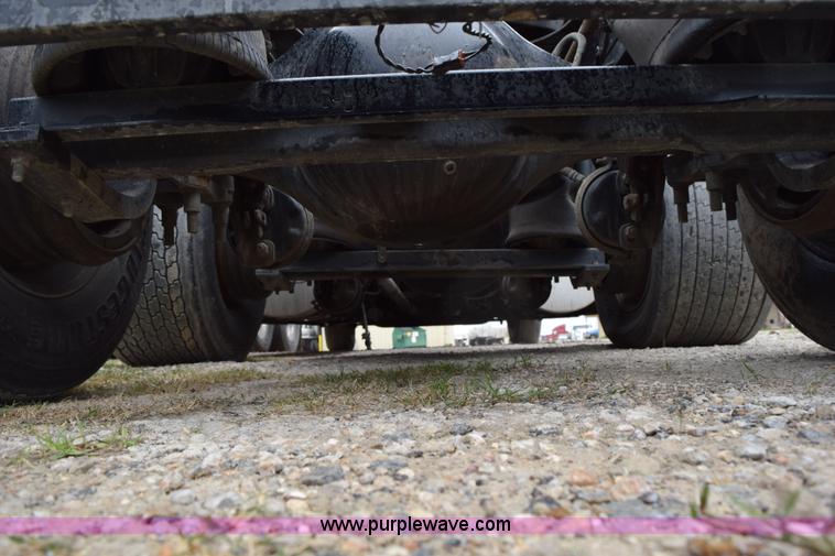 image for item K2313 2007 Volvo VNL 10th Anniversary Edition semi truck