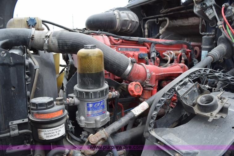 image for item K2313 2007 Volvo VNL 10th Anniversary Edition semi truck