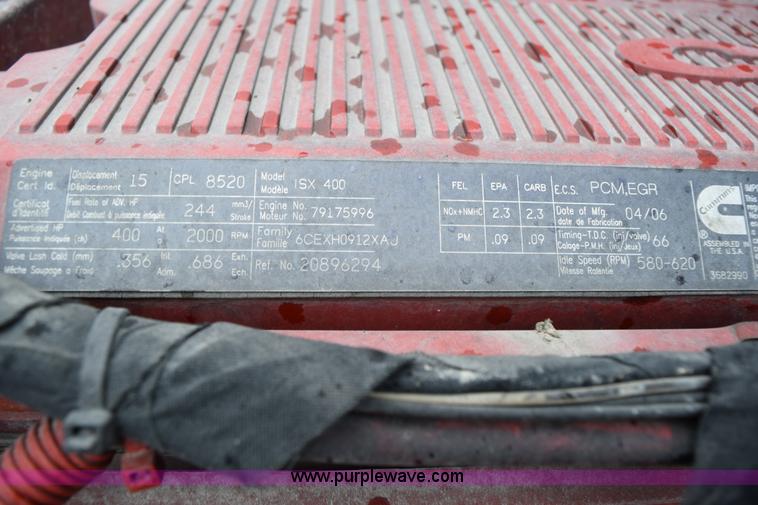 image for item K2313 2007 Volvo VNL 10th Anniversary Edition semi truck