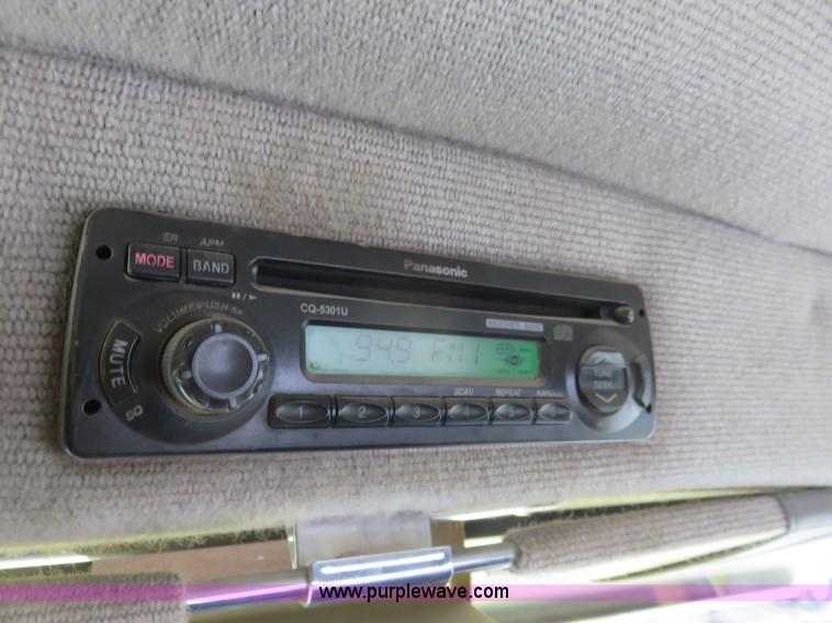 image for item K7095 2000 Peterbilt 379 semi truck