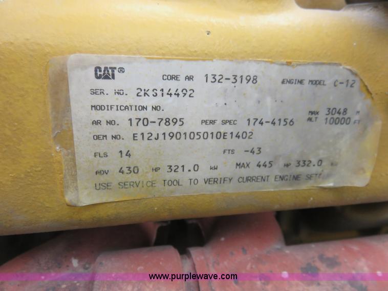 image for item K7095 2000 Peterbilt 379 semi truck