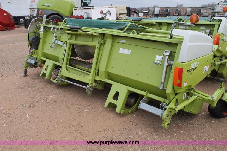 image for item AO9616 2011 Claas PU380 pickup head