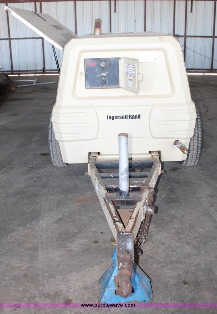 image for item AW9432 2004 Ingersoll Rand 185 compressor