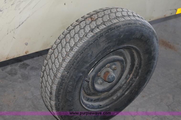 image for item AW9432 2004 Ingersoll Rand 185 compressor