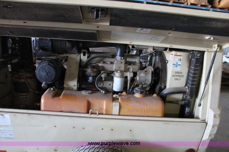 image for item AW9432 2004 Ingersoll Rand 185 compressor