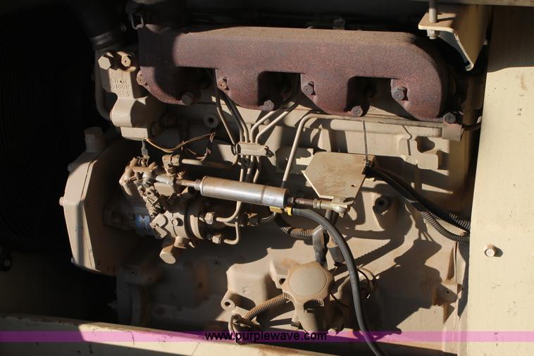 image for item AW9432 2004 Ingersoll Rand 185 compressor