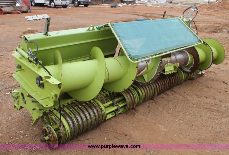 image for item AW9471 2011 Claas PU380 pickup head