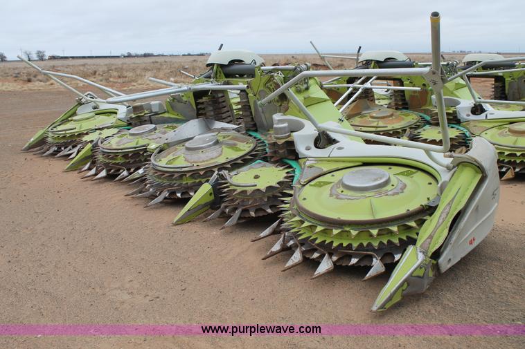 image for item AW9472 2011 Claas Orbis 750 row crop head