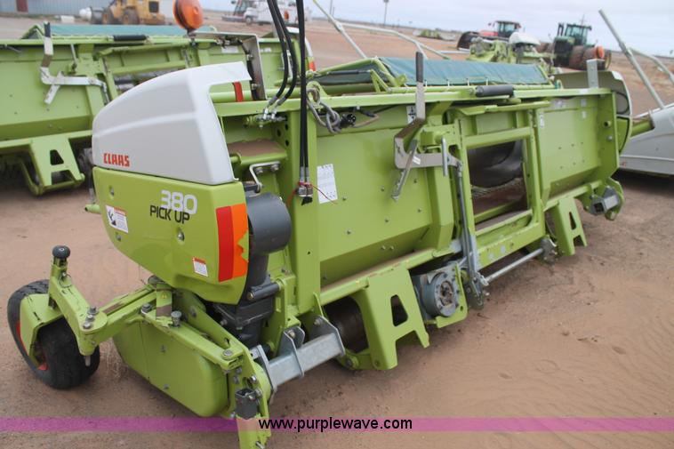 image for item AW9475 2011 Claas PU380 pickup head