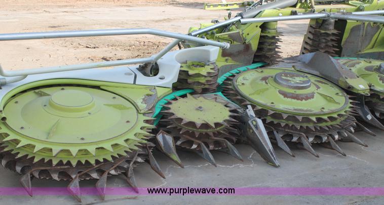 image for item AW9477 2011 Claas Orbis 750 row crop head