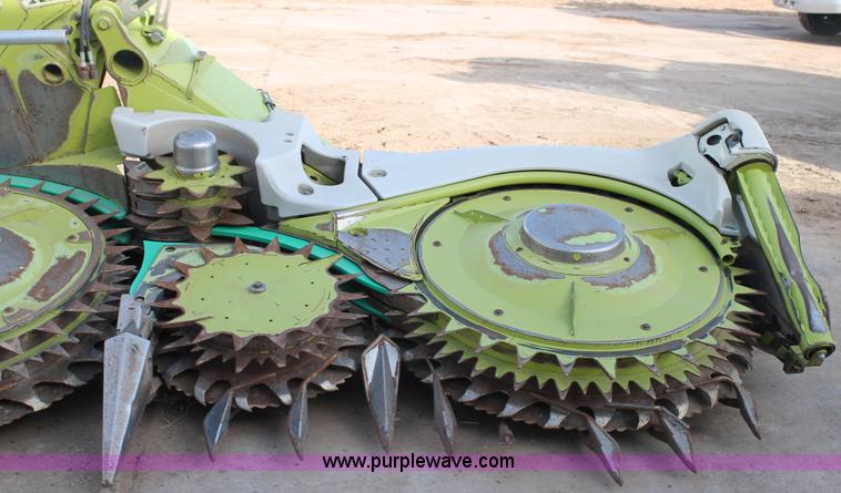 image for item AW9477 2011 Claas Orbis 750 row crop head