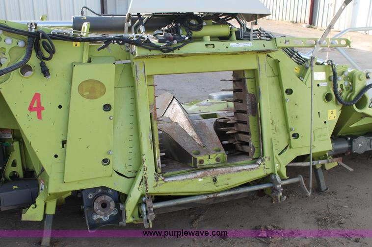 image for item AW9477 2011 Claas Orbis 750 row crop head