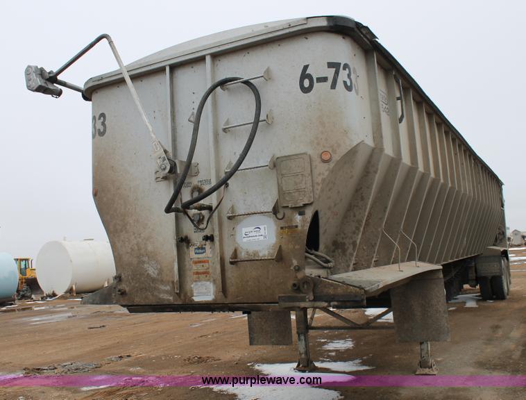 image for item H1588 2006 Aulick 6-704 belted bottom trailer