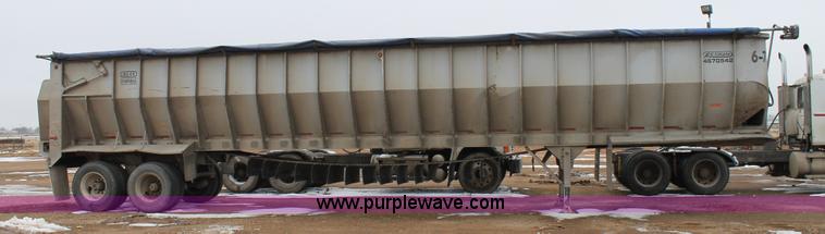 image for item H1588 2006 Aulick 6-704 belted bottom trailer