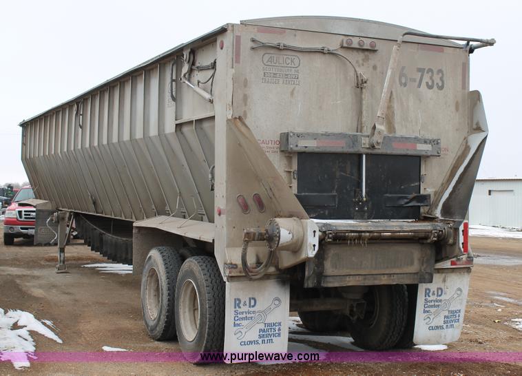 image for item H1588 2006 Aulick 6-704 belted bottom trailer