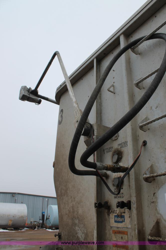 image for item H1588 2006 Aulick 6-704 belted bottom trailer