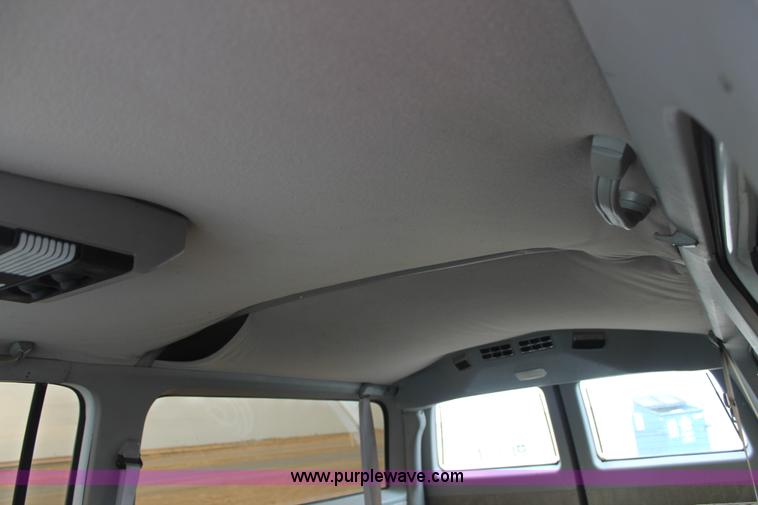 image for item H1596 1991 Chevrolet Suburban V1500 SUV