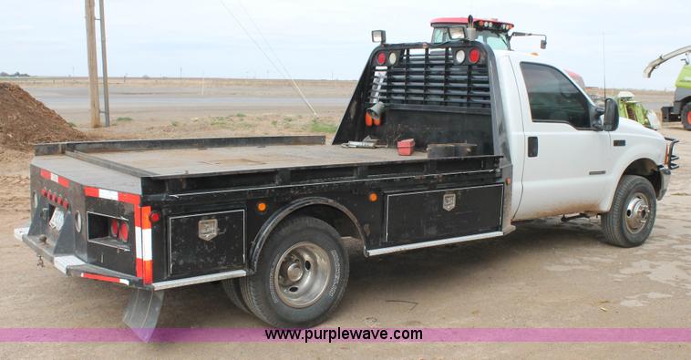 image for item H1601 2001 Ford F350 Super Duty flatbed truck