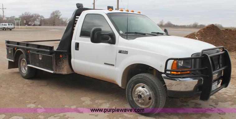 image for item H1601 2001 Ford F350 Super Duty flatbed truck