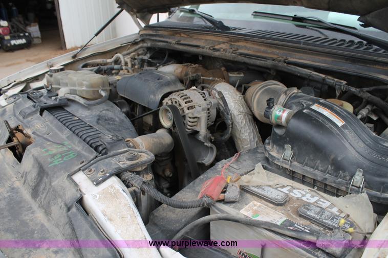 image for item H1601 2001 Ford F350 Super Duty flatbed truck