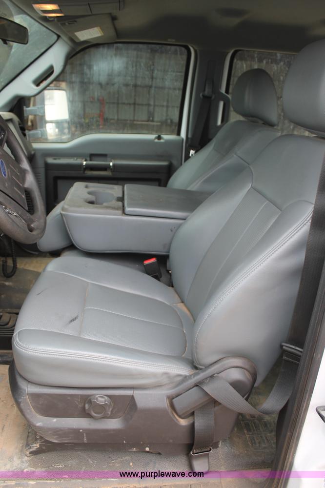 image for item H1602 2014 Ford F350 Super Duty Crew Cab flatbed truck