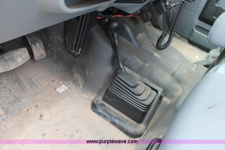 image for item H1602 2014 Ford F350 Super Duty Crew Cab flatbed truck