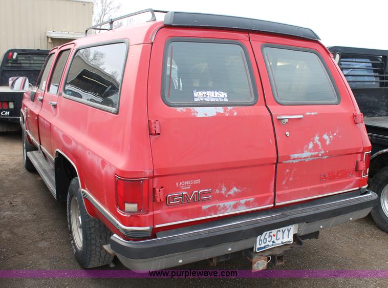 image for item H1603 1991 GMC Suburban 1500 SUV