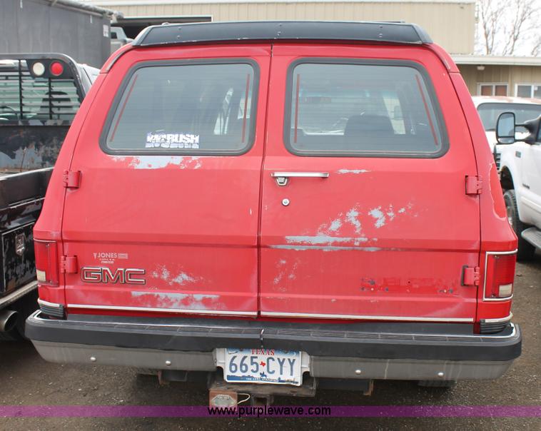 image for item H1603 1991 GMC Suburban 1500 SUV