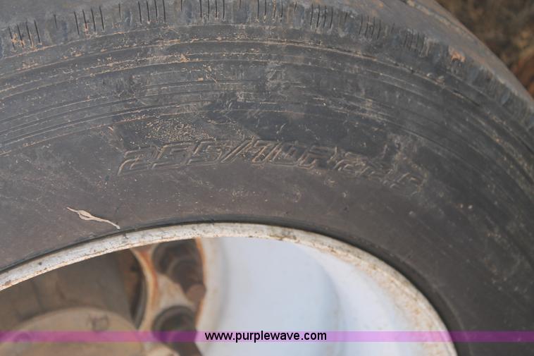 image for item H1609 2002 Trail King TK60HG-482 lowboy trailer