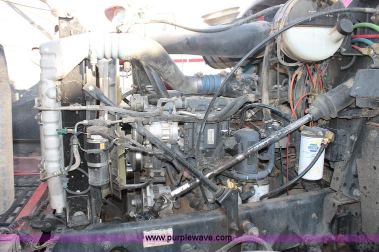 image for item H1610 2007 Mack CHN613 semi truck