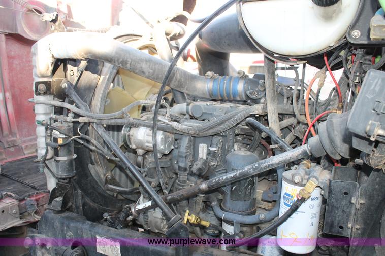 image for item H1610 2007 Mack CHN613 semi truck