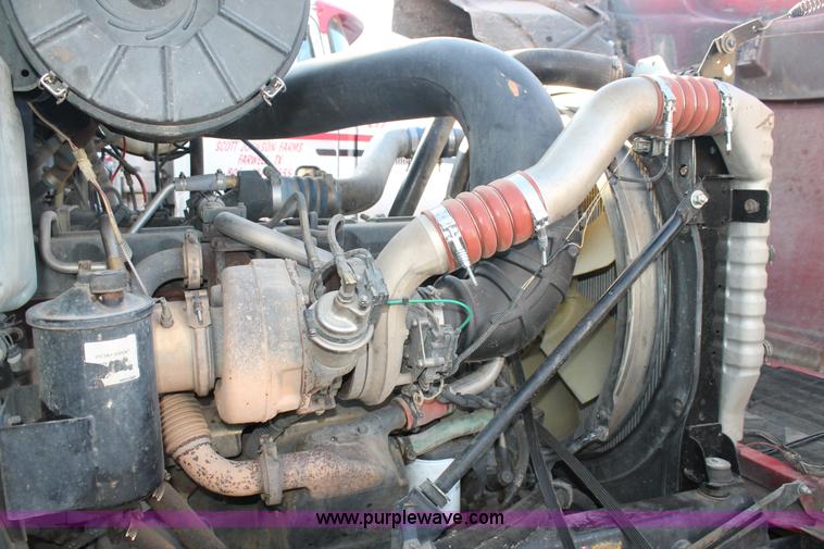 image for item H1610 2007 Mack CHN613 semi truck