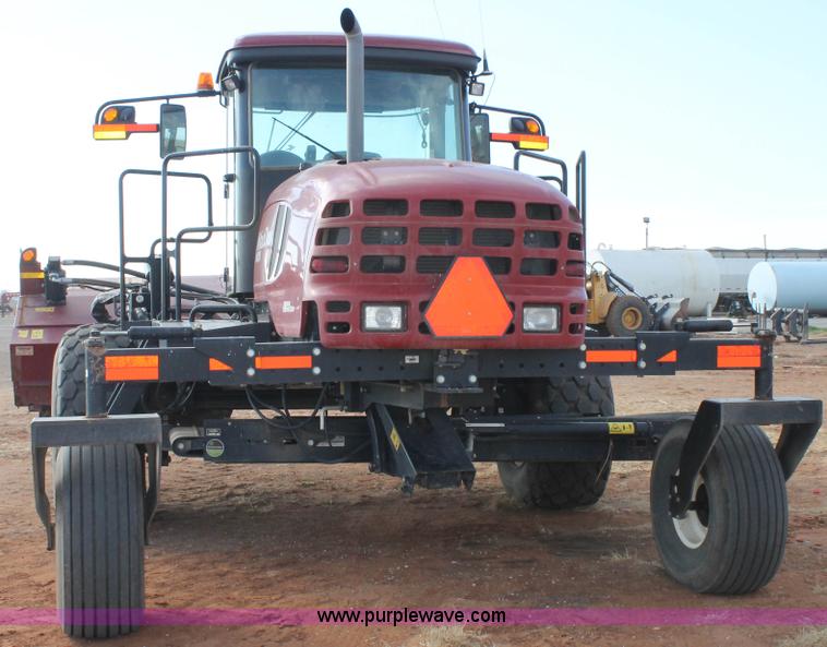 image for item H1611 2013 MacDon M205 self-propelled windrower