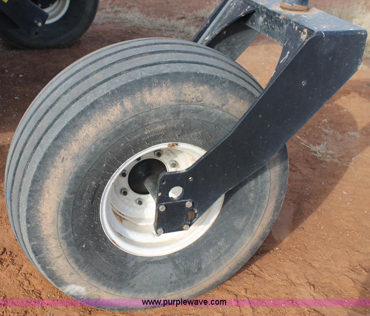 image for item H1611 2013 MacDon M205 self-propelled windrower