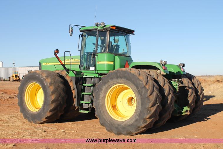 image for item H1612 2006 John Deere 9520 4WD tractor