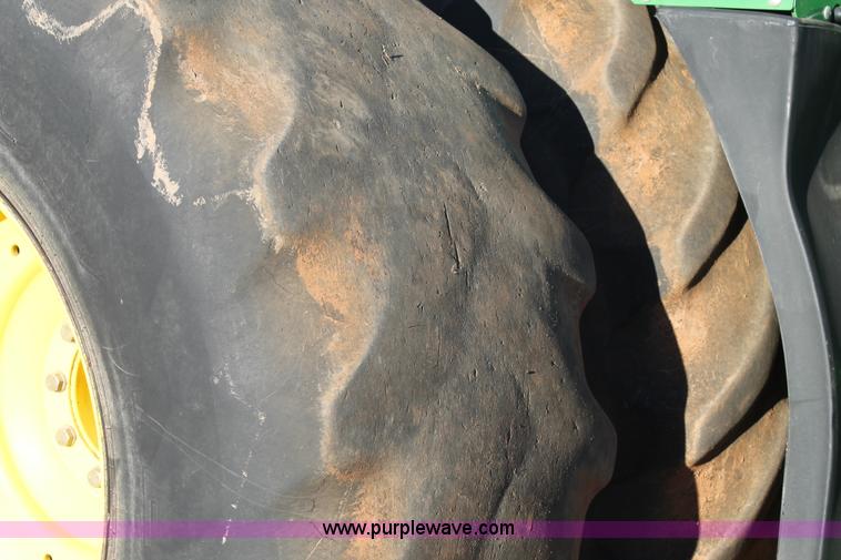 image for item H1612 2006 John Deere 9520 4WD tractor