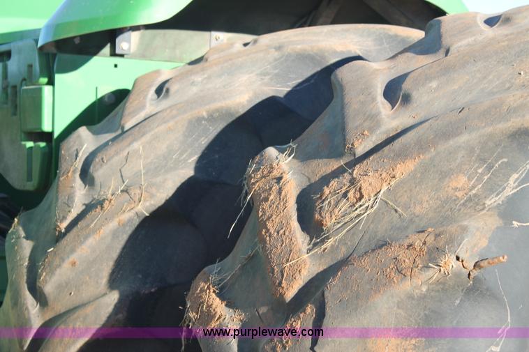 image for item H1612 2006 John Deere 9520 4WD tractor