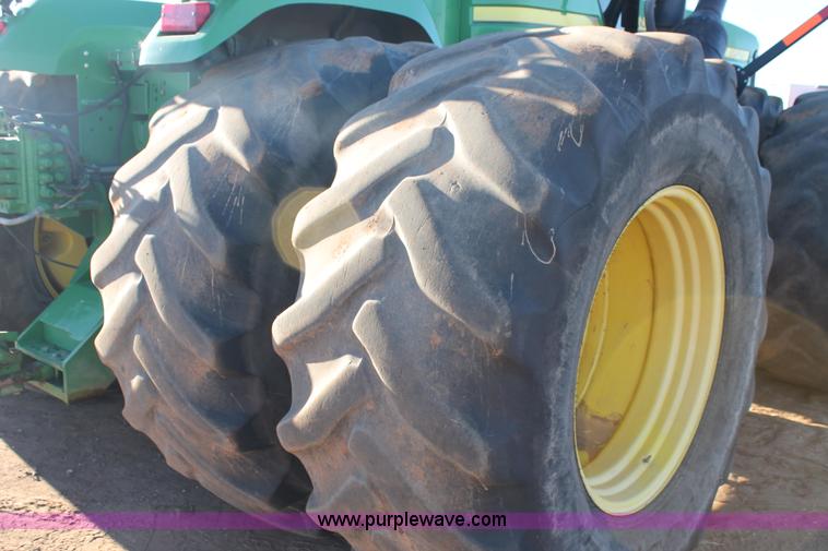 image for item H1612 2006 John Deere 9520 4WD tractor