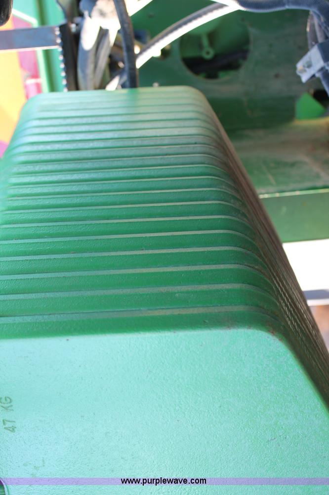 image for item H1612 2006 John Deere 9520 4WD tractor