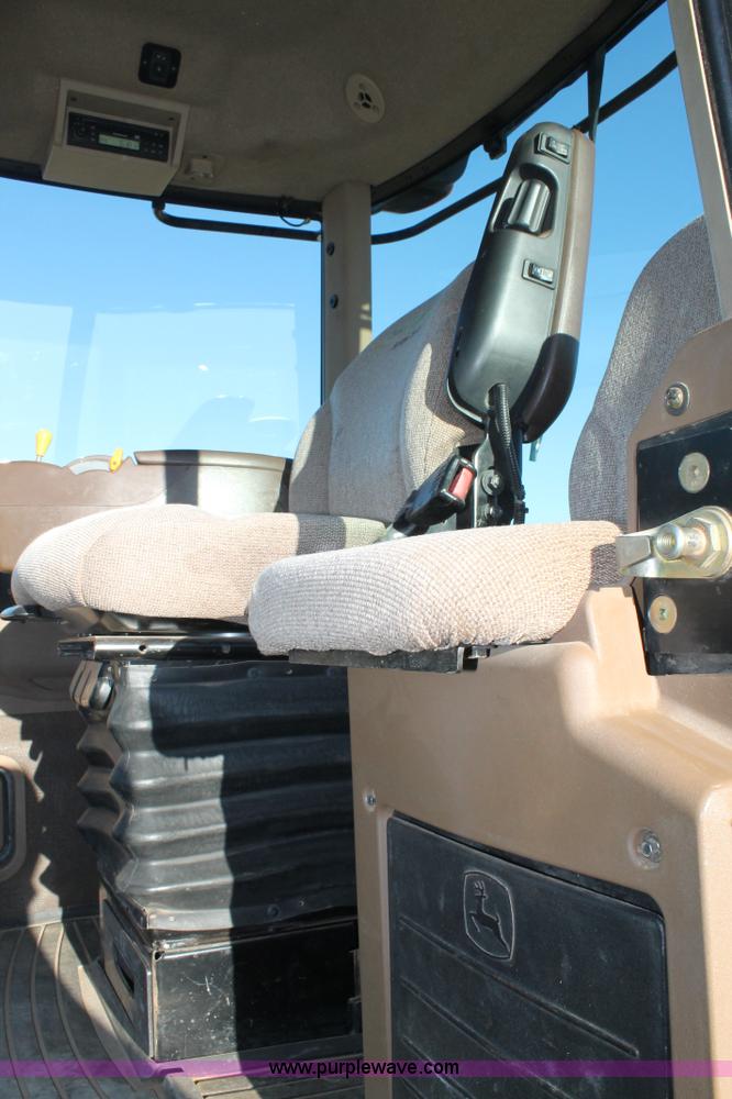 image for item H1612 2006 John Deere 9520 4WD tractor