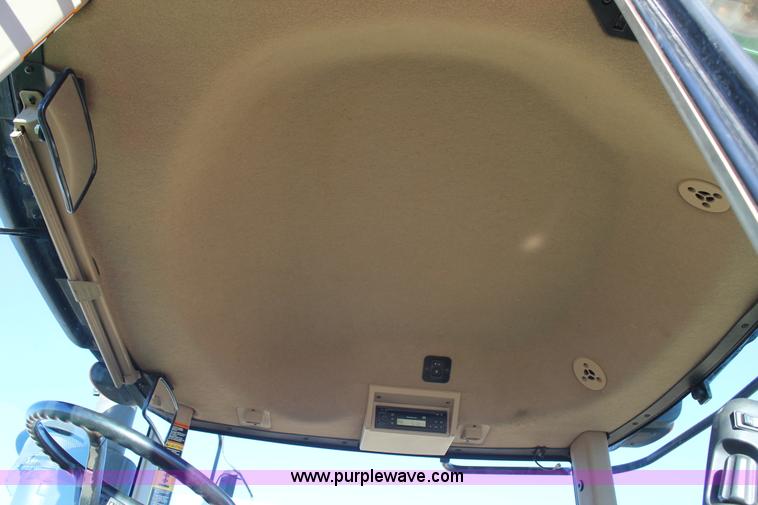 image for item H1612 2006 John Deere 9520 4WD tractor