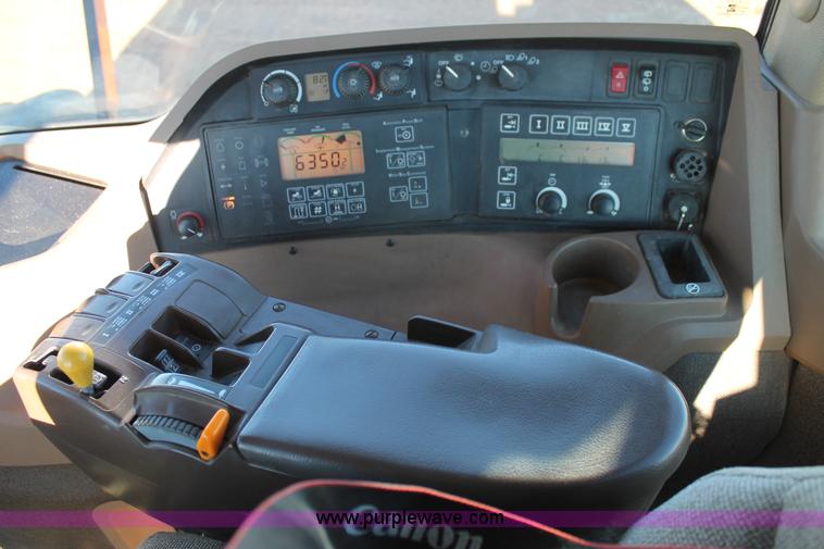 image for item H1612 2006 John Deere 9520 4WD tractor