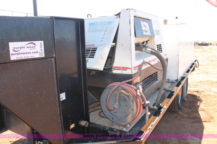 image for item H1620 2000 Big Tex 16' gooseneck trailer